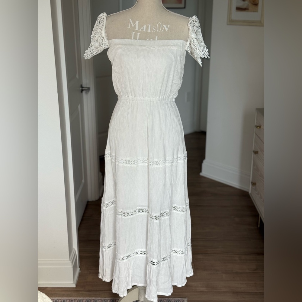 Shinestar White Strapless Lace Dress